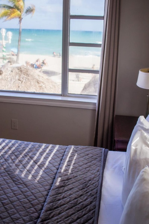 Riptide Oceanfront Hotel image 13