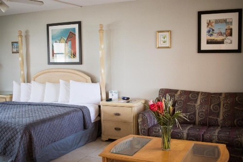 Riptide Oceanfront Hotel image 27
