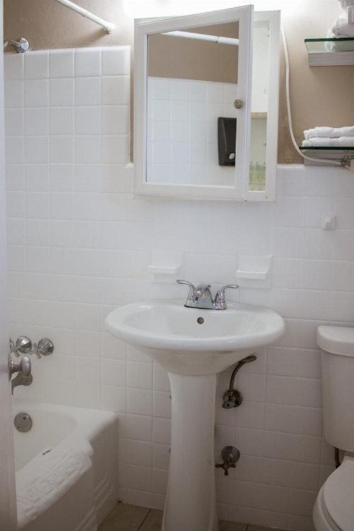 Riptide Oceanfront Hotel image 30