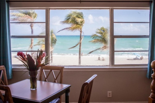 Riptide Oceanfront Hotel image 33