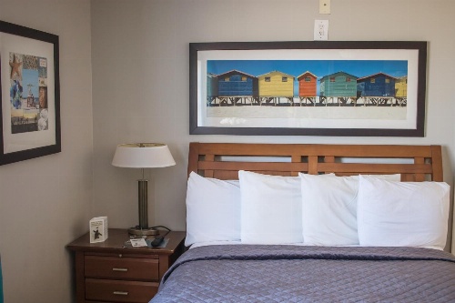 Riptide Oceanfront Hotel image 4