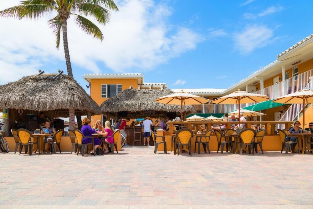 Riptide Oceanfront Hotel Image 46